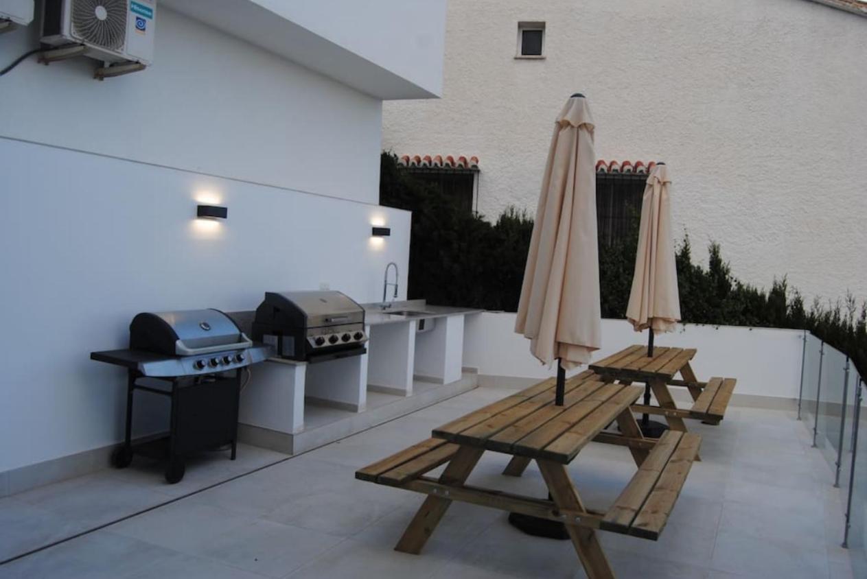 Luxury Villa With Heated Pool For 12 To 14 People Fuengirola Εξωτερικό φωτογραφία