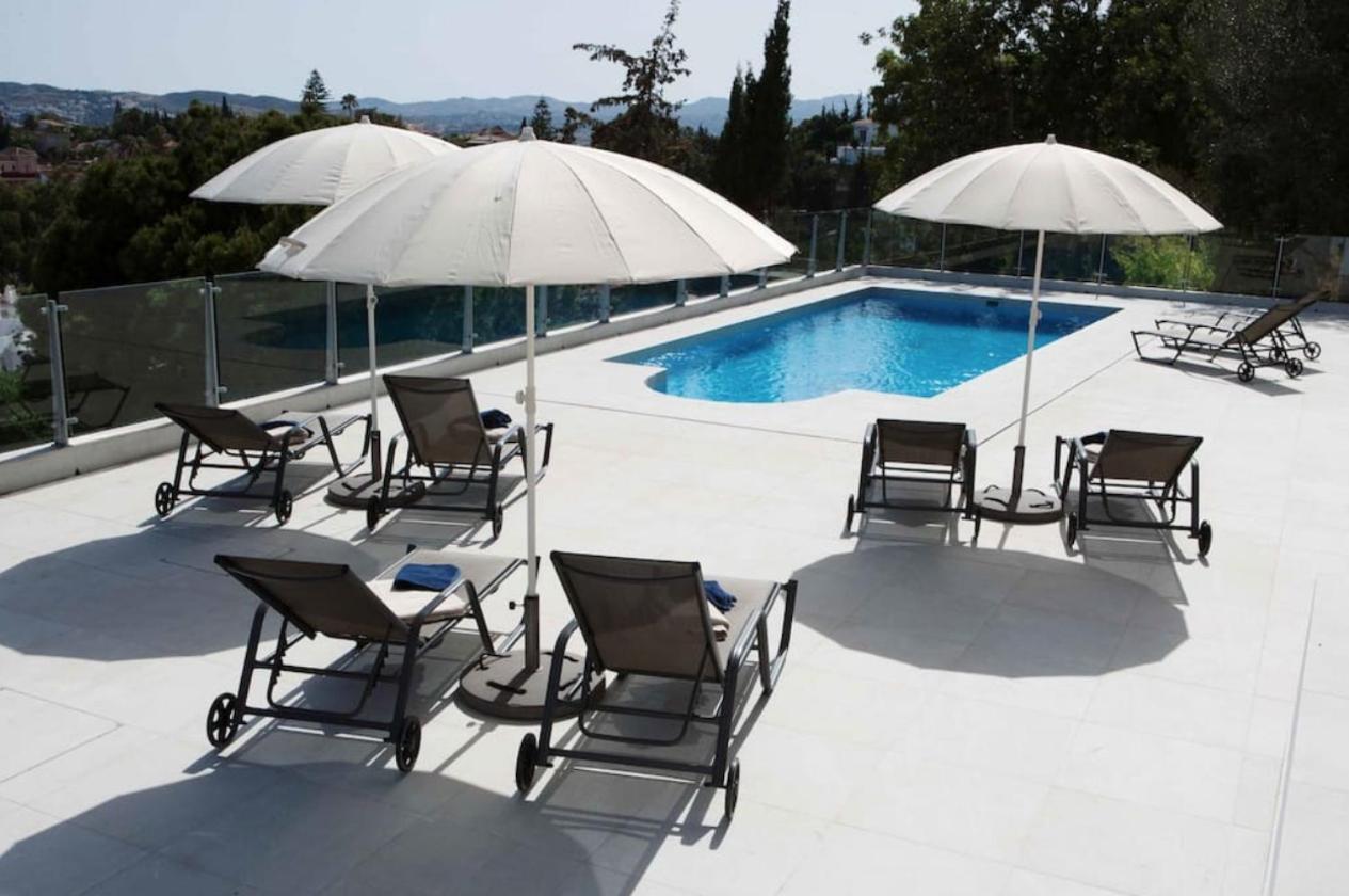 Luxury Villa With Heated Pool For 12 To 14 People Fuengirola Εξωτερικό φωτογραφία